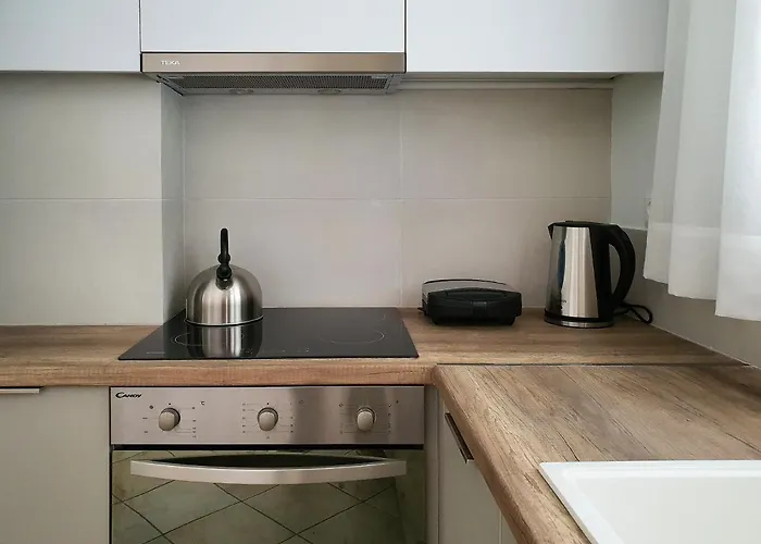 Moscha アパート バトシ